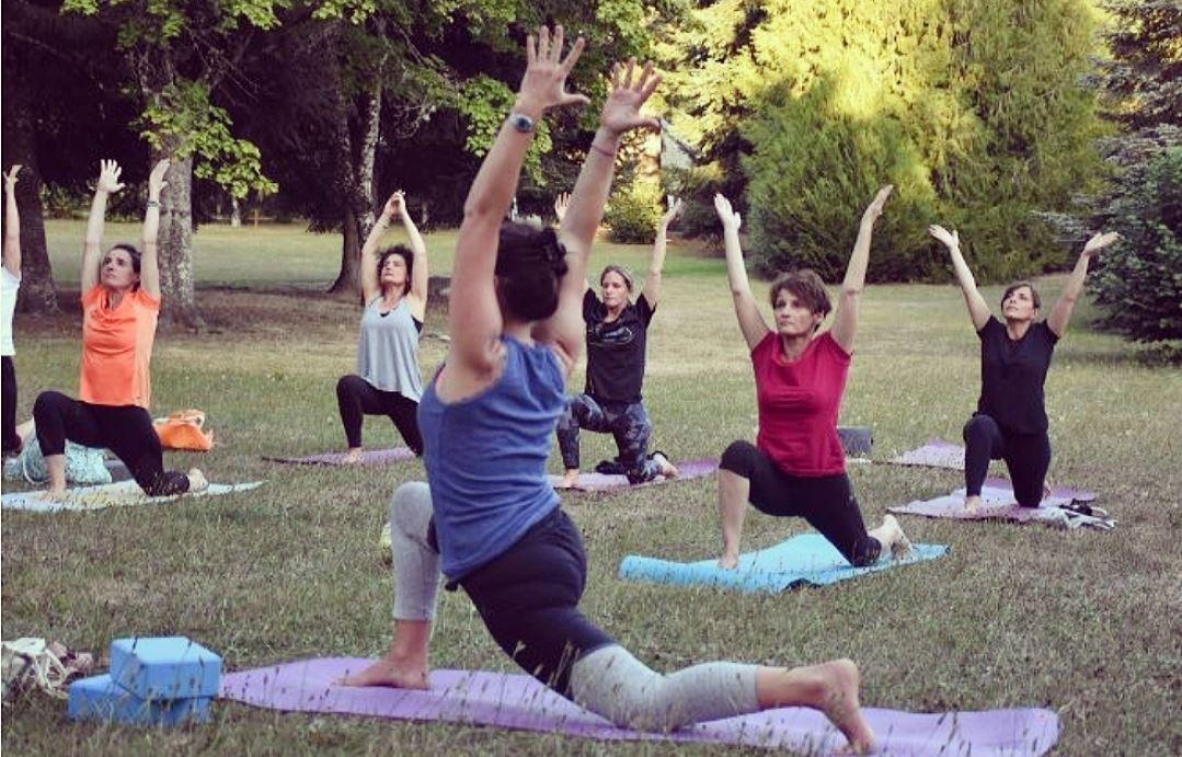 Cours de yoga collectifs en plein air_1