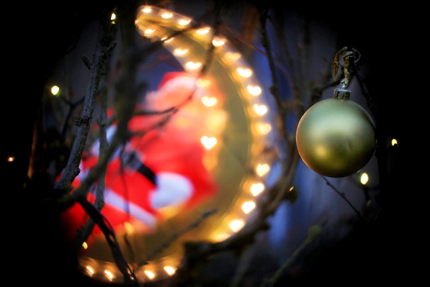 Illuminatiions de Noël à Lunegarde 2015 ©© Laurent Delfraissy 151225-172448_1