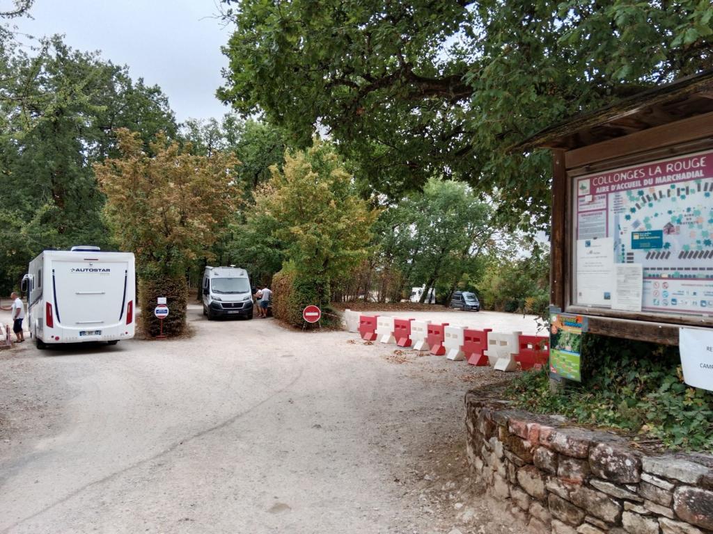 Aire d'accueil de camping-cars de Collonges la Rouge