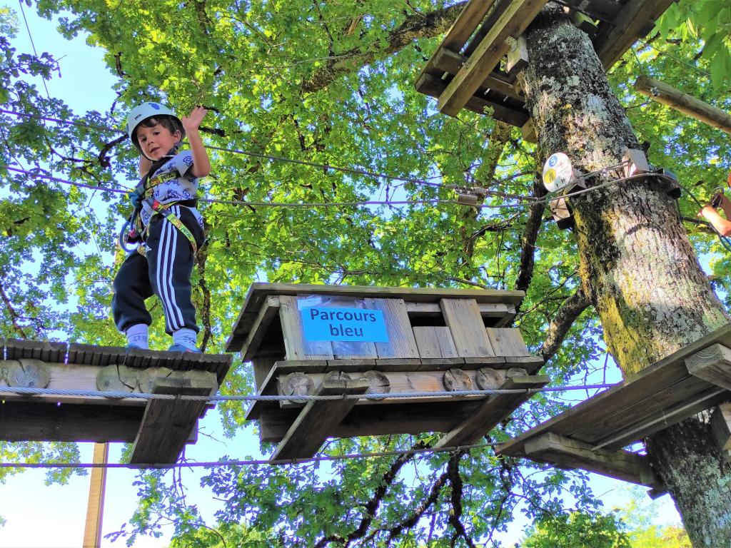 Montoz'Arbres : Parcours acrobatique en hauteur