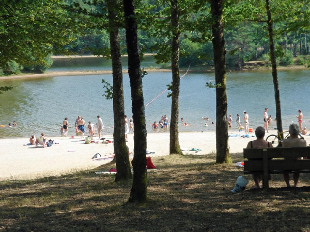 Lac de la Triouzoune - côté Liginiac