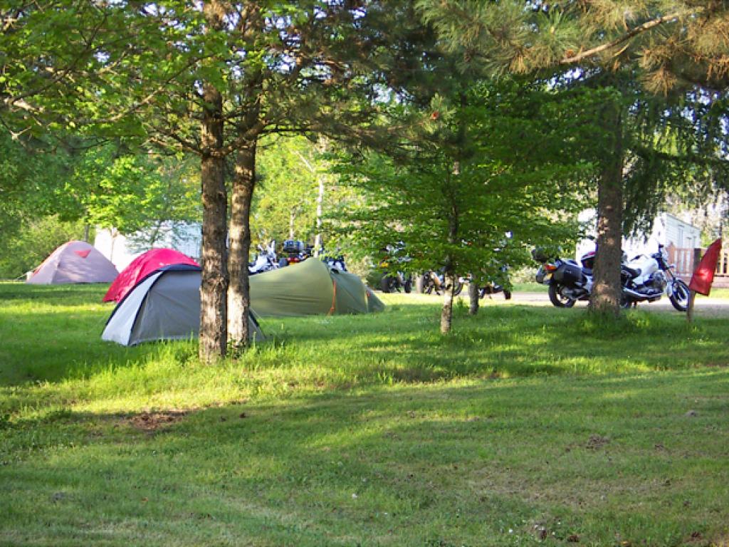 Aire d'accueil de camping-cars du camping municipal des Combes