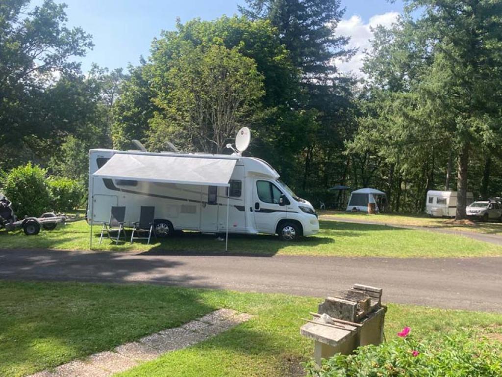 Aire d'accueil de camping-cars du Domaine du Lac de Soursac