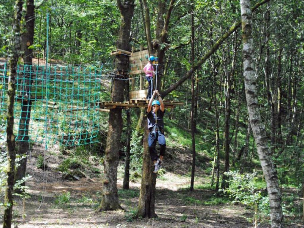 Parc acrobatique dans les arbres Diège Aventures