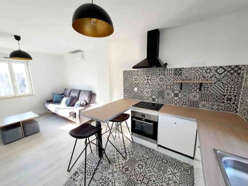 3) Brive-Centre: Bel appartement cosy