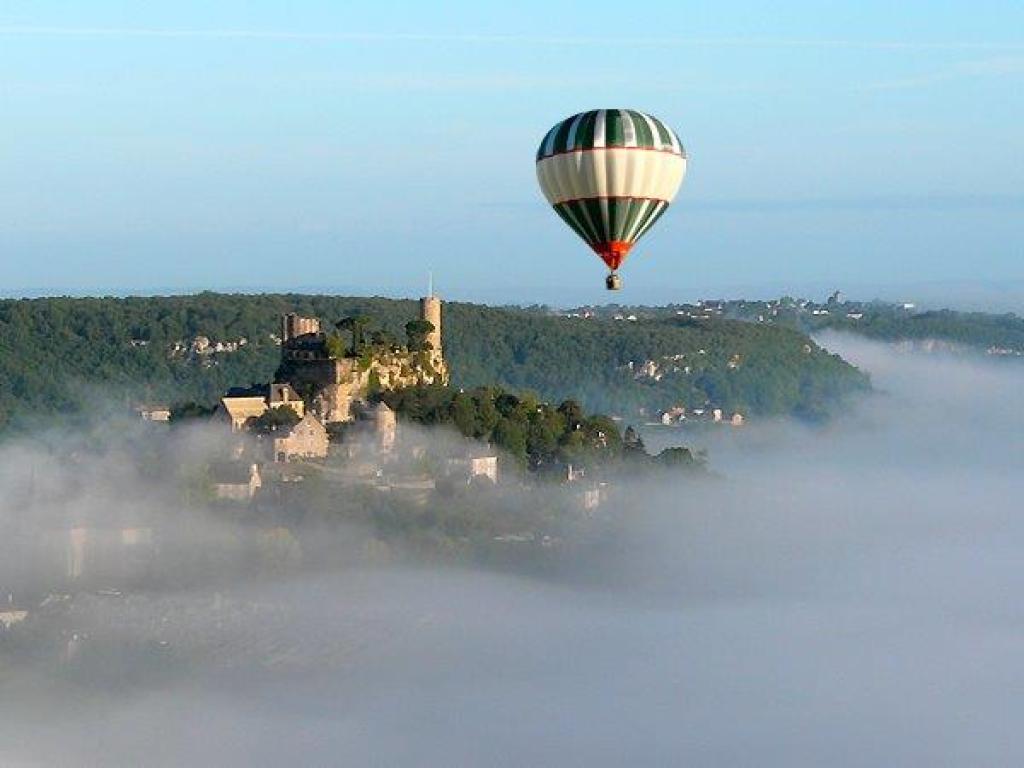 Site d'envol de Corrèze Montgolfière à Collonges-la-Rouge