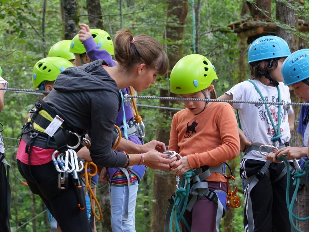 Parc acrobatique dans les arbres Diège Aventures