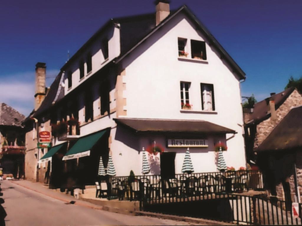 Aux Papilles d'Egletons - Hôtel