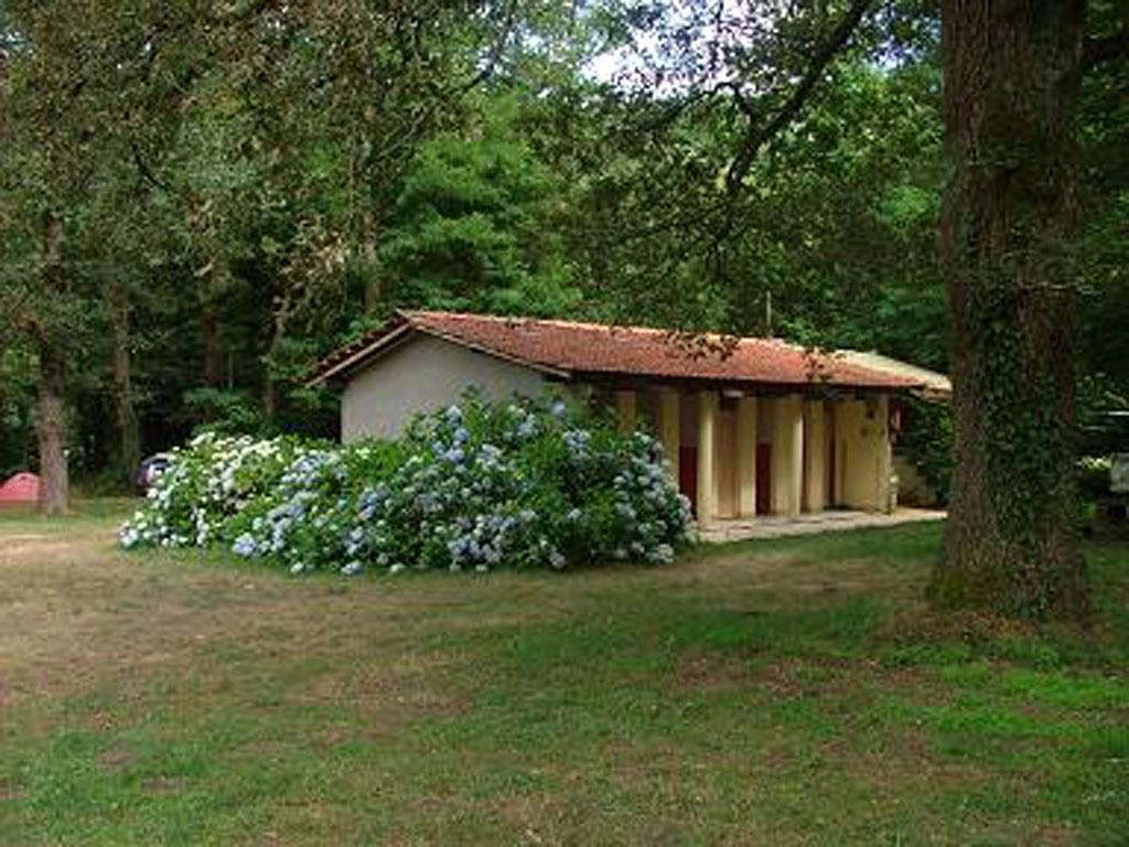 Aire d'accueil de camping-cars du camping le Vieux Moulin