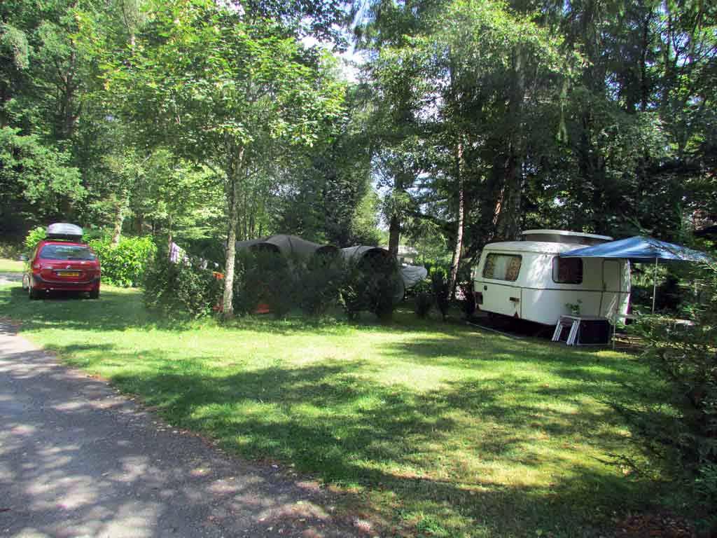 Camping Egletons lac