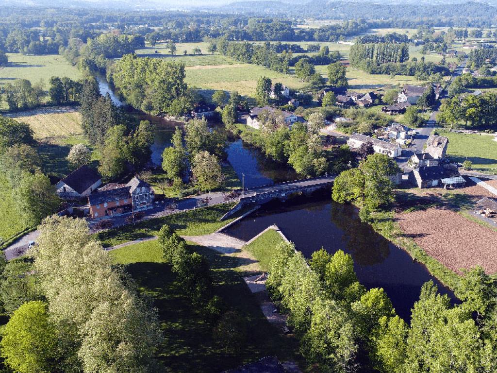 Aire camping-car park d'Allassac