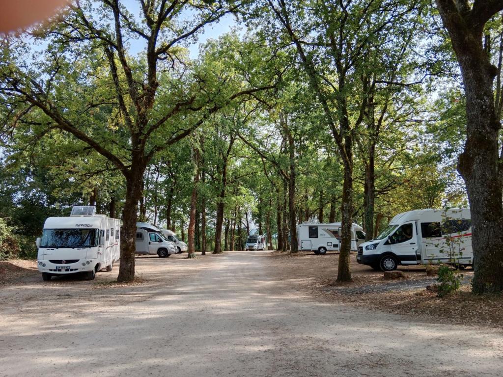 Aire d'accueil de camping-cars de Collonges la Rouge