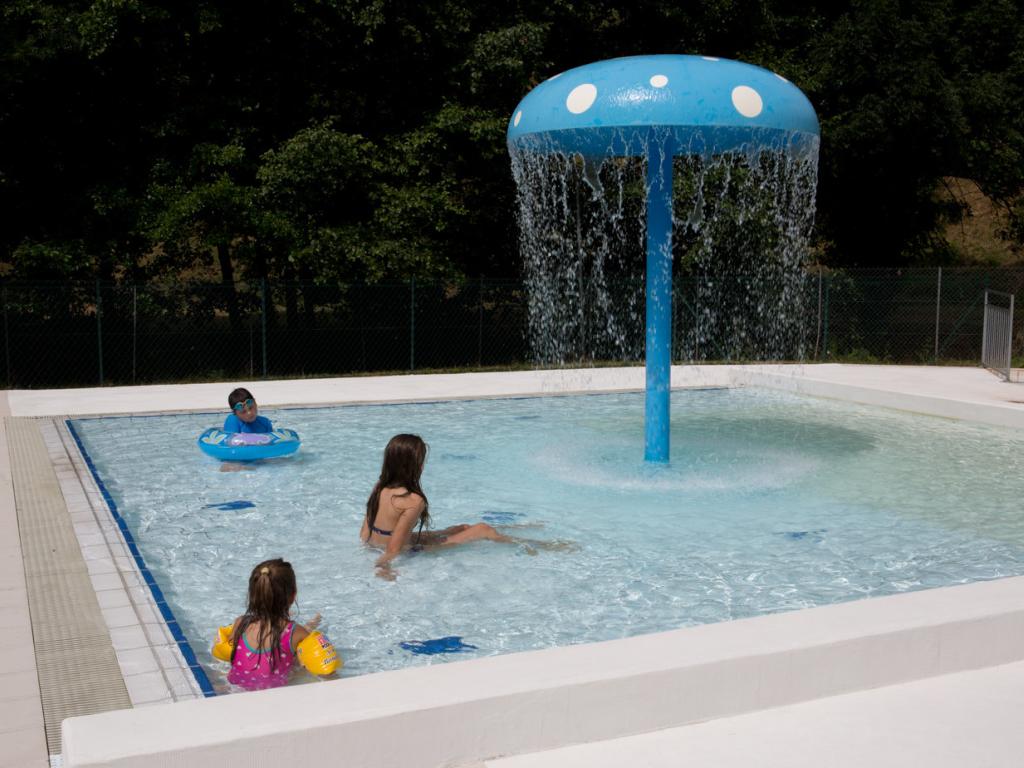 Piscine aquarécréative d'été la Valane