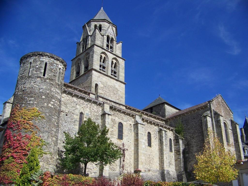 Uzerche, la "Perle du Limousin"