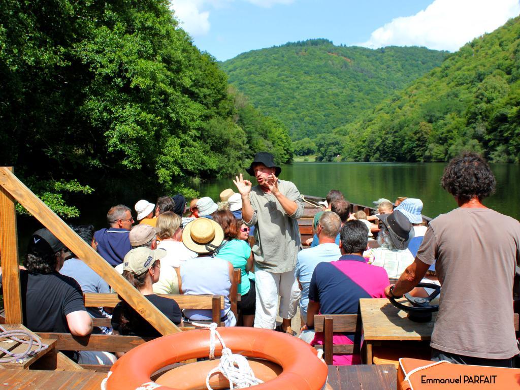 Balades en gabare sur la Dordogne à proximité d'Argentat