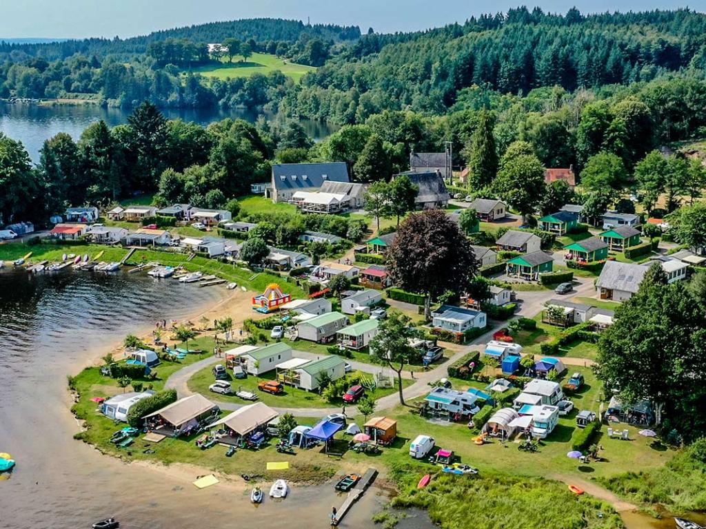 Flower camping le Port de Neuvic