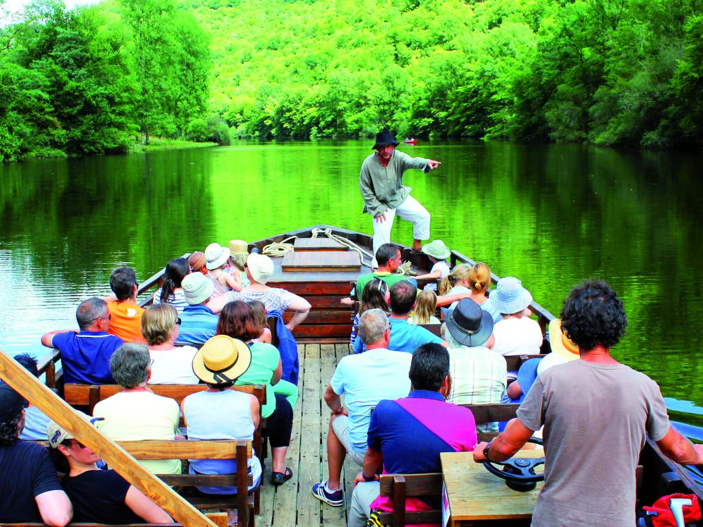 Balades en gabare sur la Dordogne à proximité d'Argentat