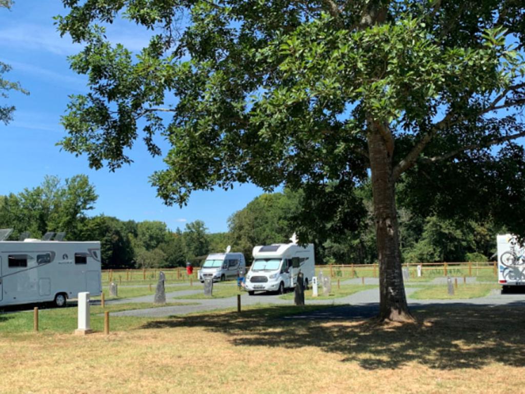 Aire camping-car park d'Allassac