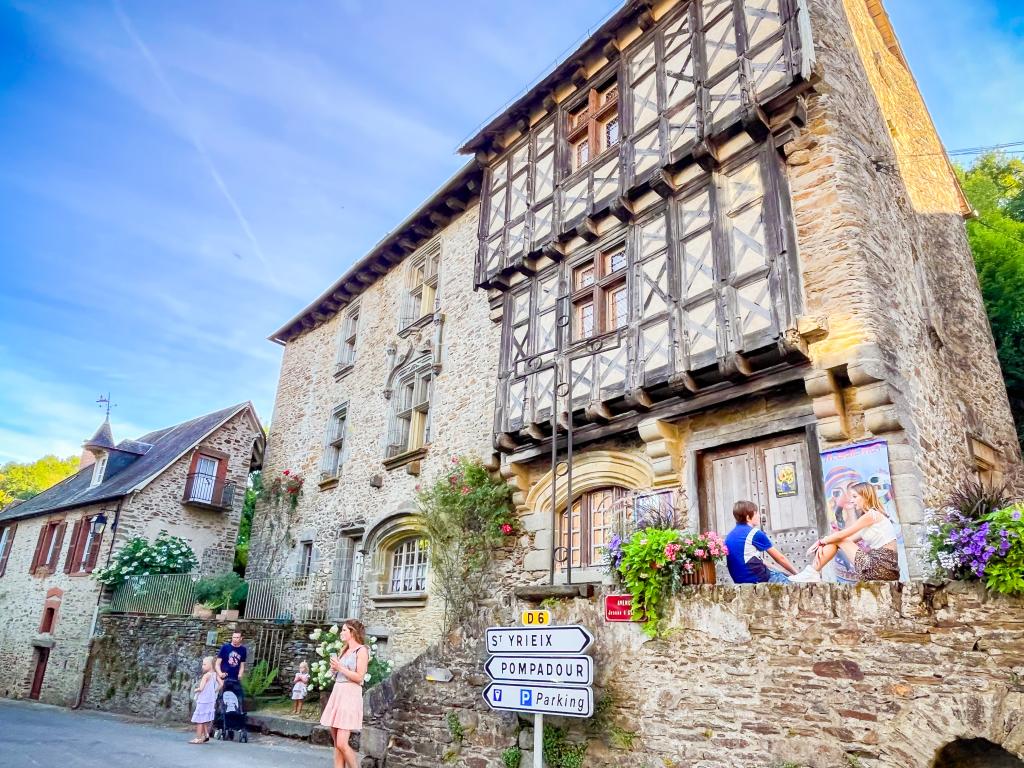 Office de Tourisme du Pays de Saint-Yrieix : Bureau d'Information Touristique de Ségur-Le-Château