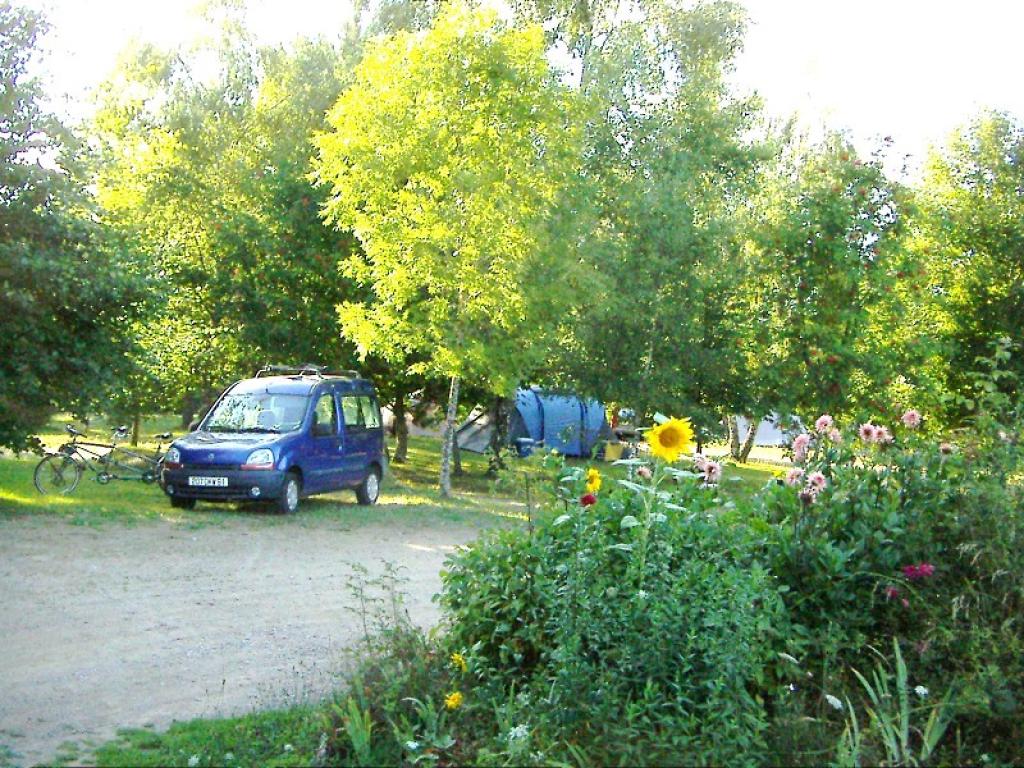 Aire d'accueil de camping-cars du camping municipal des Combes