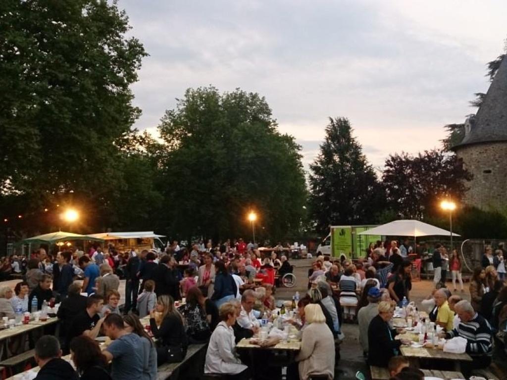 Marché festif à Pompadour