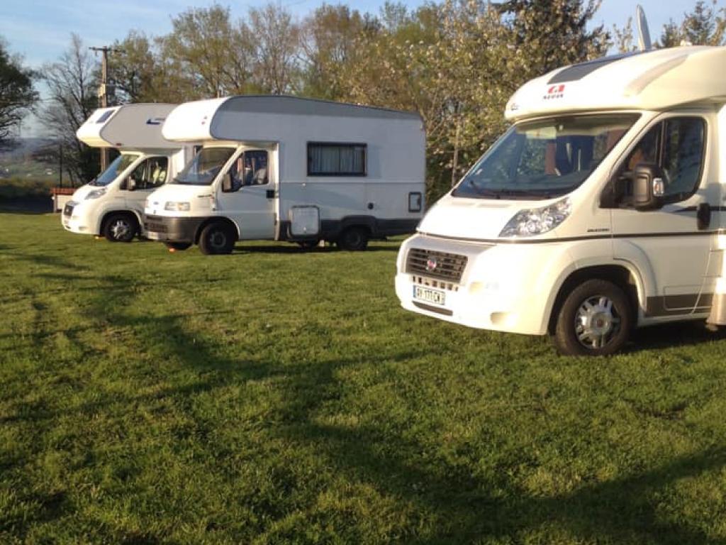 Aire d'accueil de camping cars de la ferme de Brossard