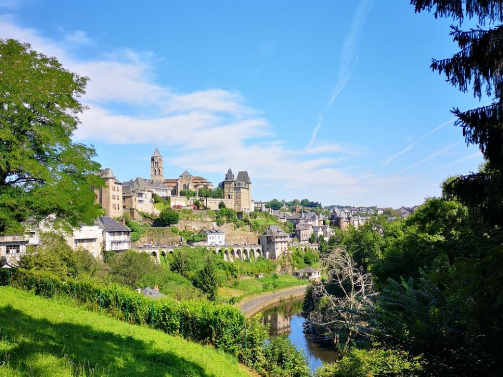 Uzerche, la "Perle du Limousin"