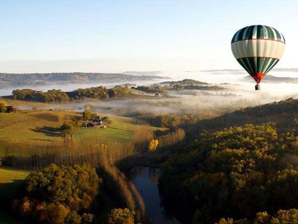 Site d'envol de Corrèze Montgolfière à Collonges-la-Rouge