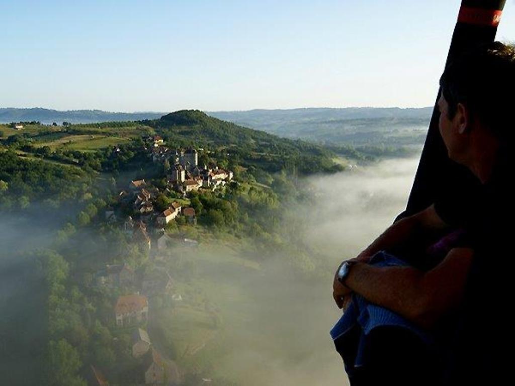 Site d'envol de Corrèze Montgolfière à Collonges-la-Rouge