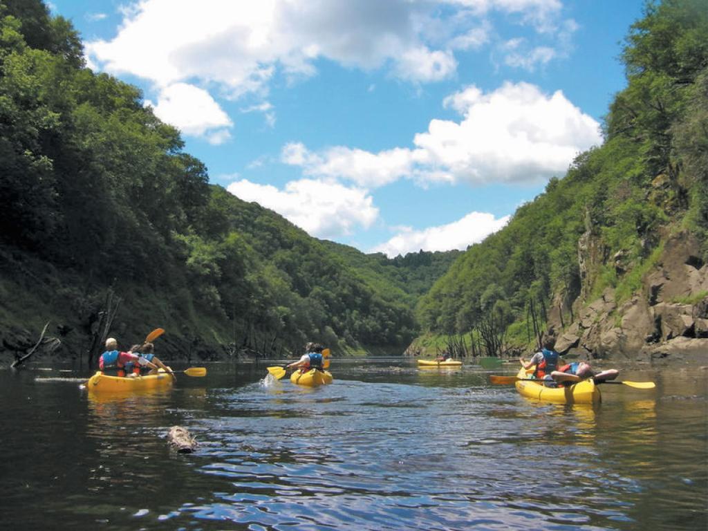 Smile Kayak