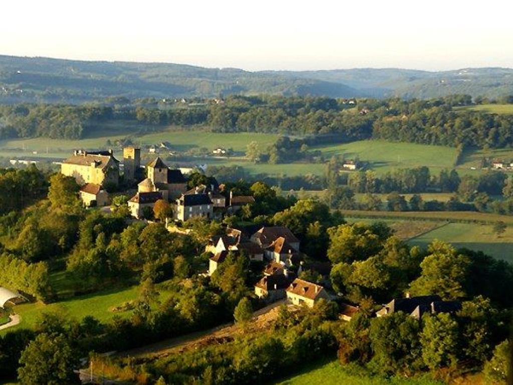 Site d'envol de Corrèze Montgolfière à Collonges-la-Rouge