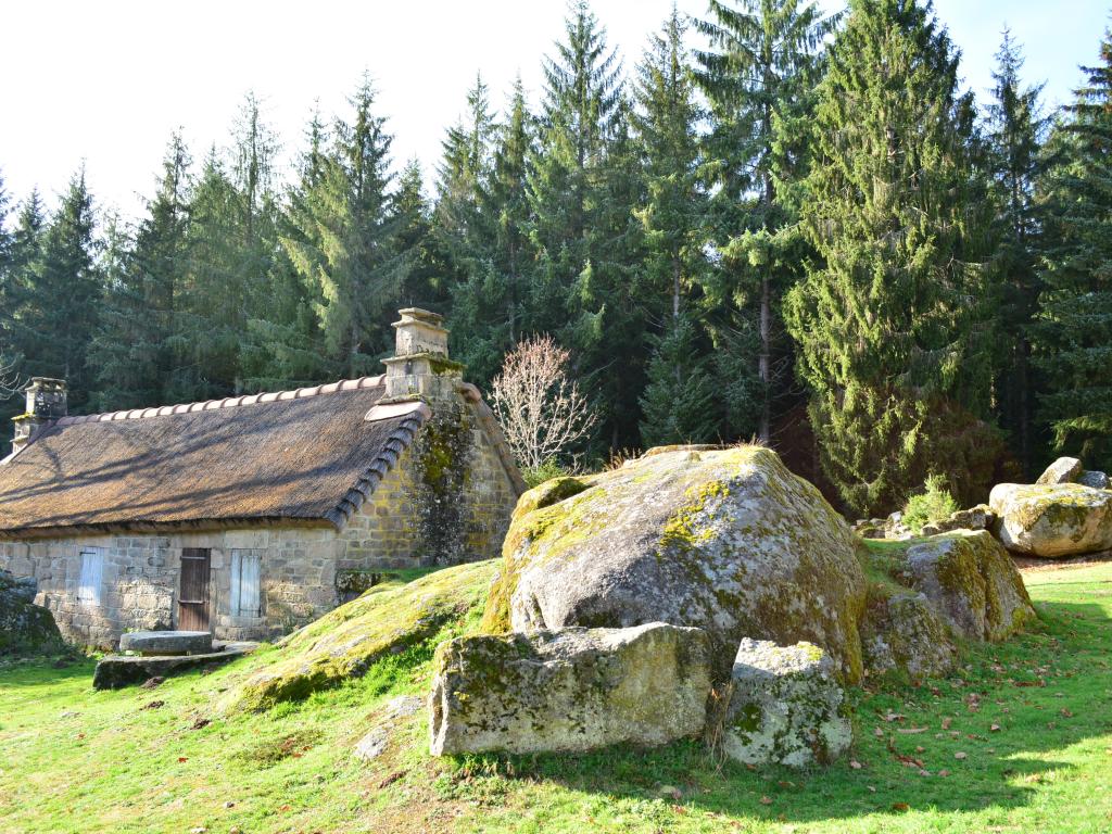 Le village "abandonné" de Clédat