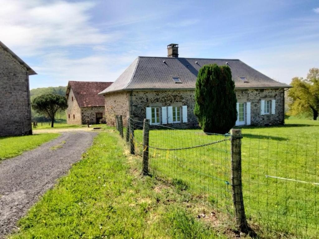 L'Hirondelle L'Hirondelle