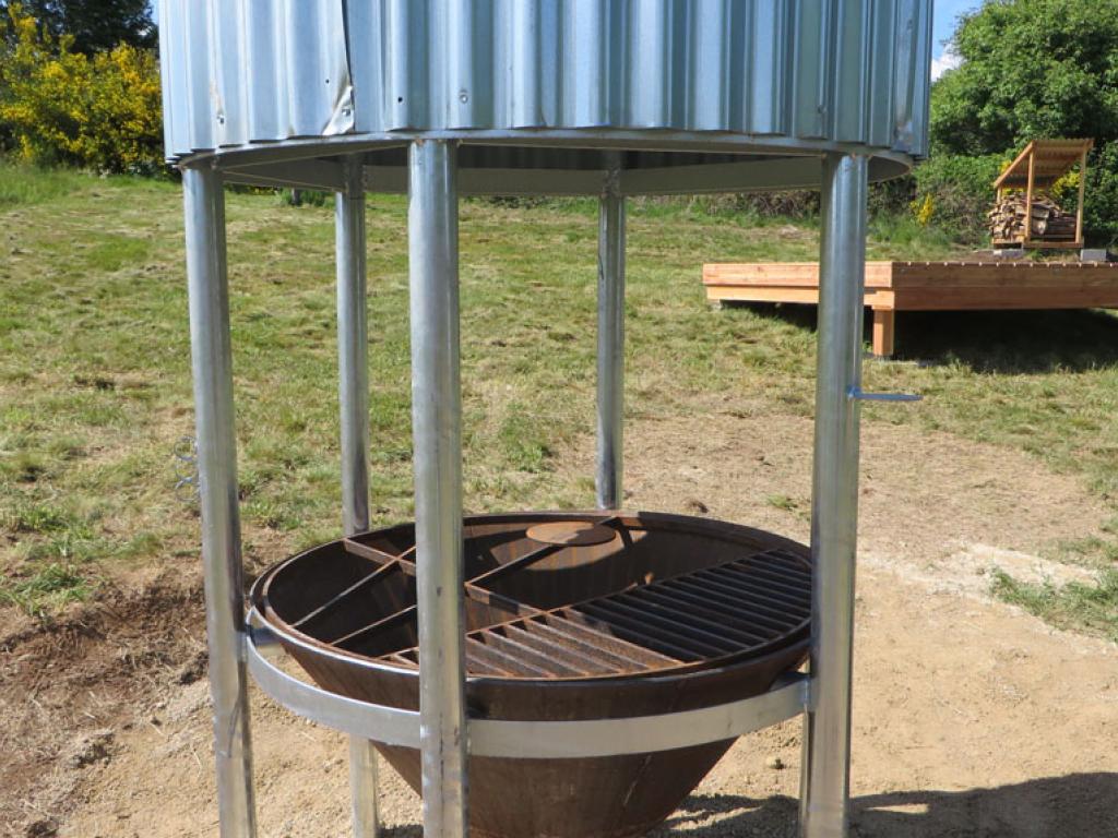 Aire de bivouac de la Maison du Parc Naturel Régional de Millevaches Aire de bivouac de la Maison du Parc Naturel Régional de Millevaches