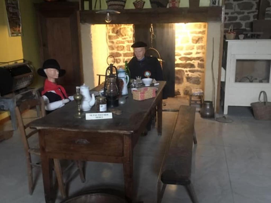La Ferme de Brossard - Ecomusée de la Châtaigne et de la Vannerie La Ferme de Brossard - Ecomusée de la Châtaigne et de la Vannerie